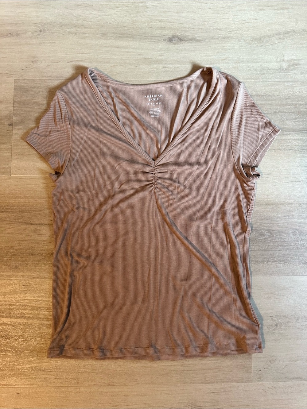 American Eagle Outfitters Mauve Ruched V-Neck Short Sleeve Top